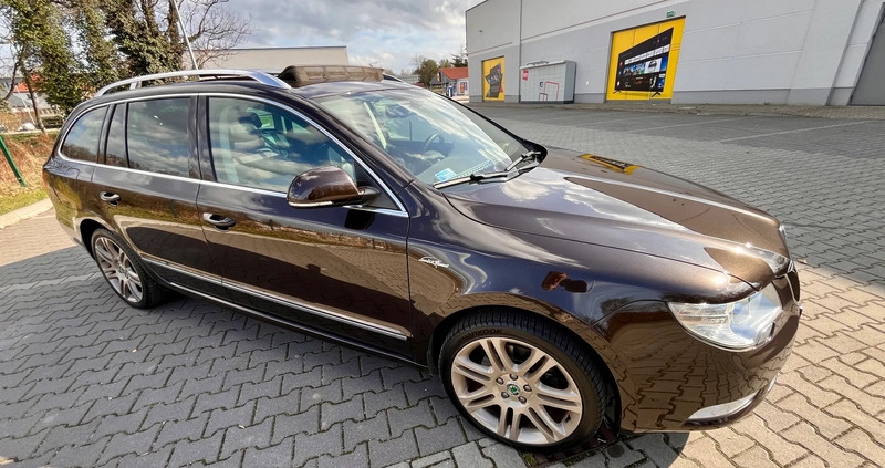 Skoda Superb cena 45000 przebieg: 238000, rok produkcji 2011 z Nowe Miasto nad Pilicą małe 497